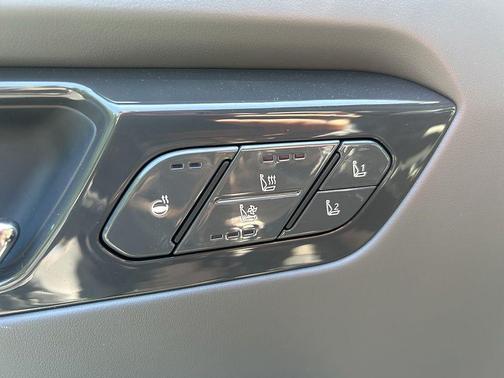 Wolf Gray 2026 Kia EV9 Land