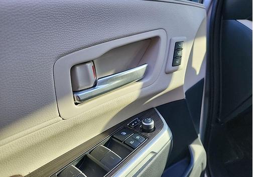 2021 Toyota Sienna Platinum