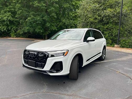 Carrara White 2025 Audi Q7 45 Premium Plus