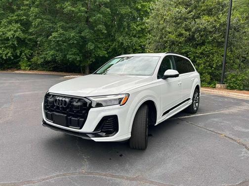 Carrara White 2025 Audi Q7 45 Premium Plus