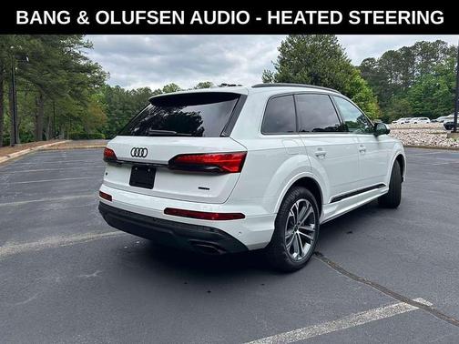 Carrara White 2025 Audi Q7 45 Premium Plus