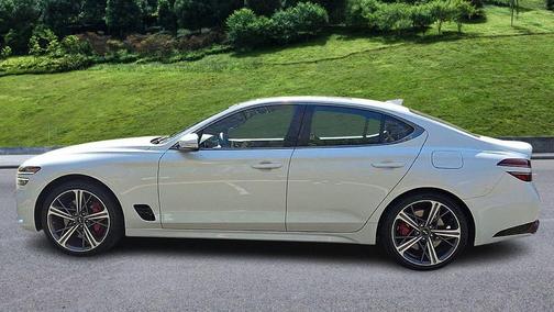 2025 Genesis G70 2.5T RWD