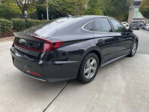 2023 Hyundai SONATA SE