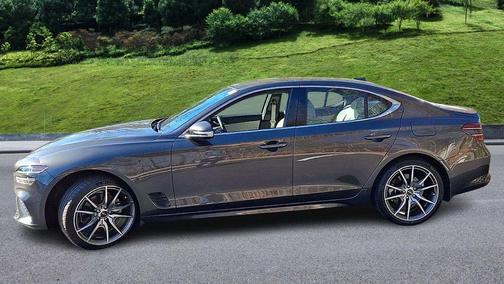 2023 Genesis G70 2.0T RWD