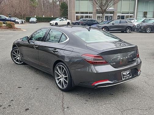 2023 Genesis G70 2.0T RWD