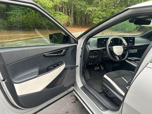 Wolf Gray 2025 Kia EV6 GT-Line RWD