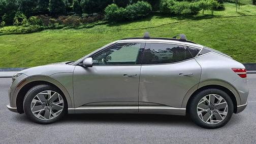 2025 Genesis GV60 Standard RWD