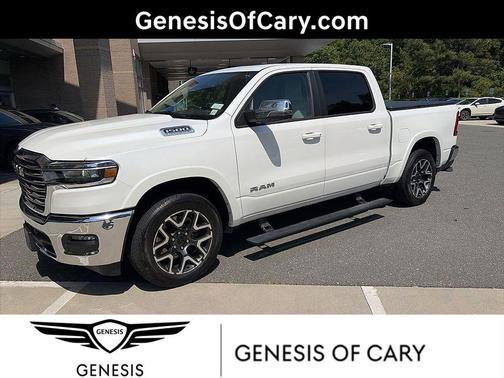 Ivory White Tri-Coat Pearlcoat 2026 RAM 1500 Laramie