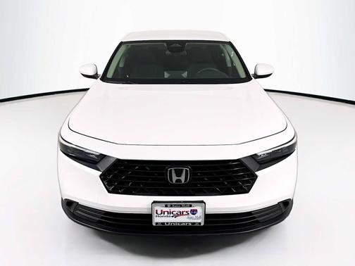 Platinum White Pearl 2024 Honda Accord
