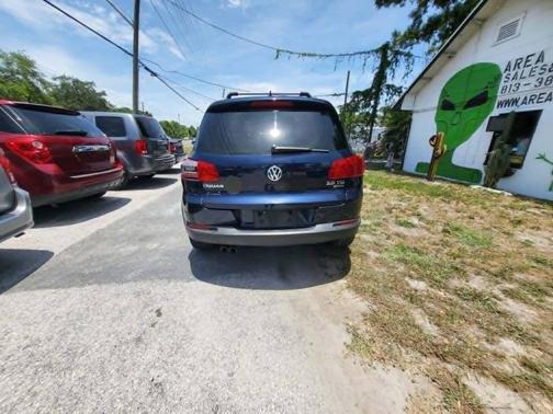Night Blue Metallic 2013 Volkswagen Tiguan SEL