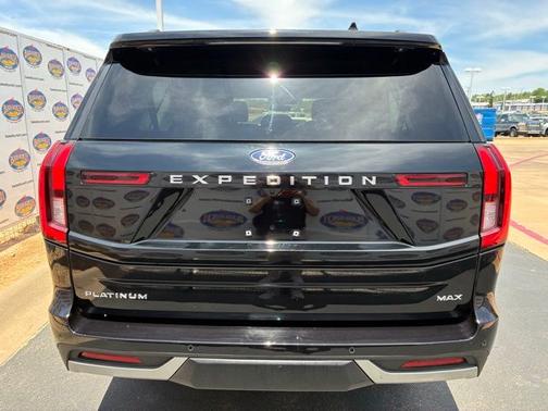 AGATE BLACK METALLIC 2025 Ford Expedition PLATINUM