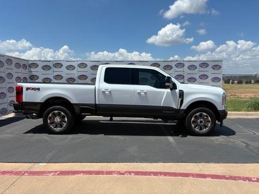 OXFORD WHITE 2024 Ford F-250 KING RANCH