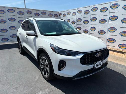 STAR WHITE METALLIC TRI-COA 2023 Ford Escape PLATINUM