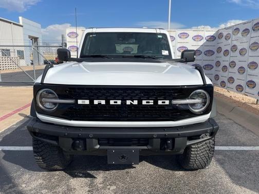 2024 Ford Bronco WILDTRAK