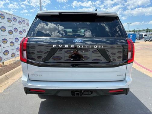 SPACE SILVER METALLIC 2025 Ford Expedition ACTIVE