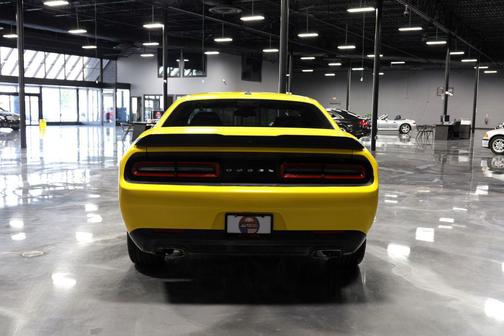 Yellow Jacket Clearcoat 2017 Dodge Challenger SXT
