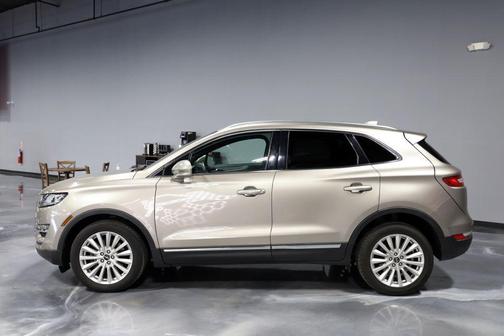 BROWN 2019 Lincoln MKC Standard