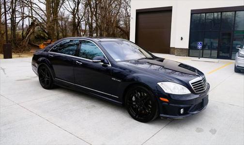 2009 Mercedes-Benz S-Class 6.0L V12 AMG