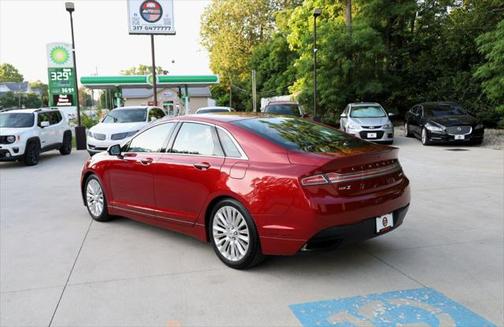 2016 Lincoln MKZ Base