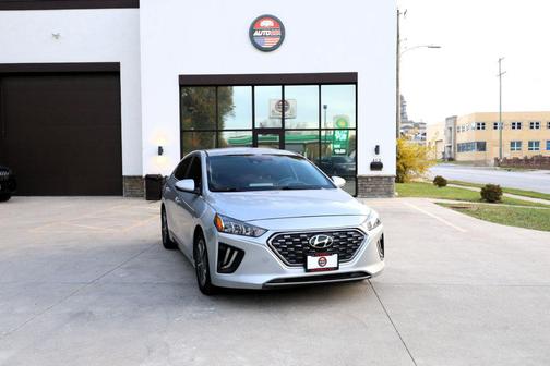 2020 Hyundai IONIQ Plug-In Hybrid SEL