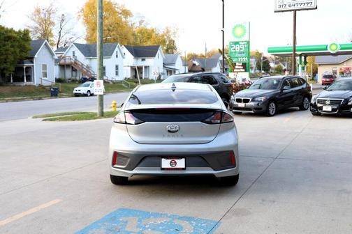 2020 Hyundai IONIQ Plug-In Hybrid SEL