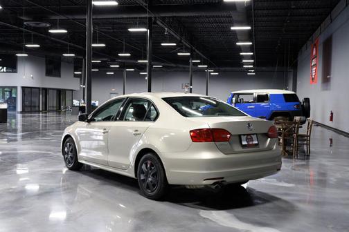 GOLD 2014 Volkswagen Jetta Auto S