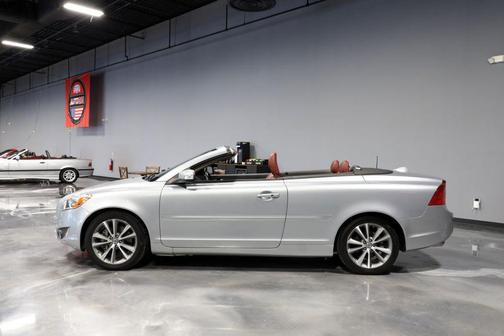Electric Silver Metallic 2013 Volvo C70 T5