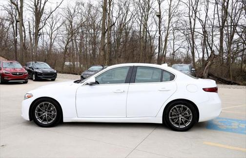 2018 Alfa Romeo Giulia Base