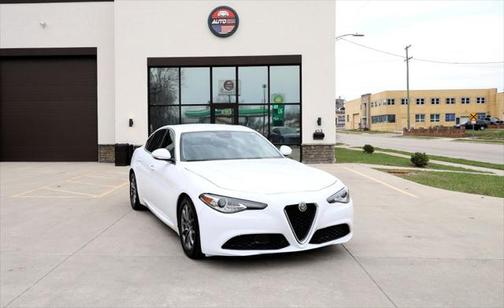 2018 Alfa Romeo Giulia Base
