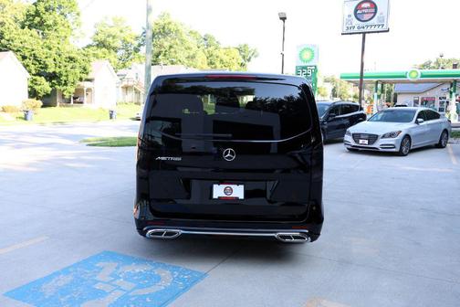 2023 Mercedes-Benz Metris Base