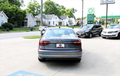 2017 Volkswagen Passat 1.8T SE