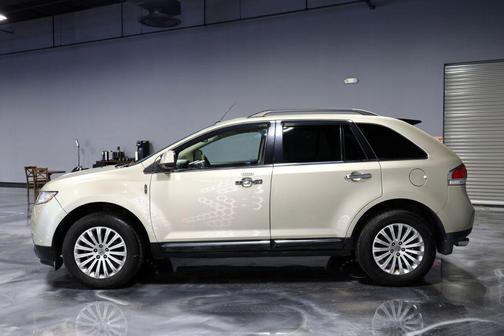 2011 Lincoln MKX Base