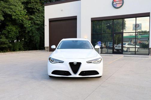 2018 Alfa Romeo Giulia Ti Lusso