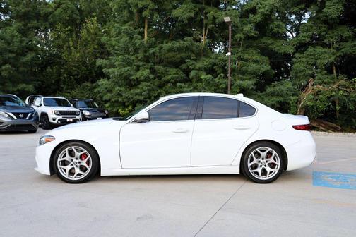 2018 Alfa Romeo Giulia Ti Lusso