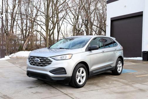 2021 Ford Edge SE