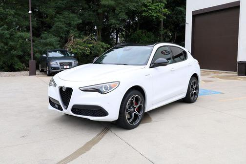 2022 Alfa Romeo Stelvio Ti