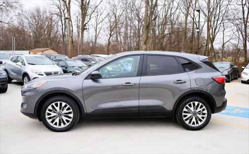 2021 Ford Escape SE