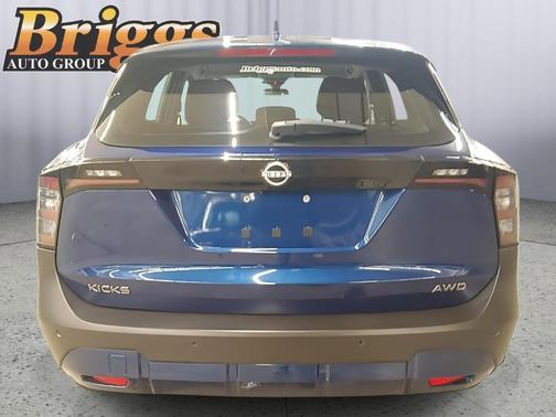 2025 Nissan Kicks S