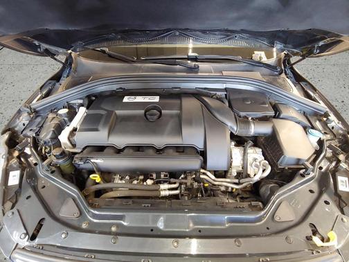 Savile Gray Metallic 2015 Volvo XC60 T6 Platinum