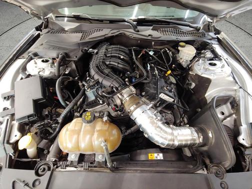 2017 Ford Mustang V6