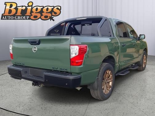 2024 Nissan Titan SV