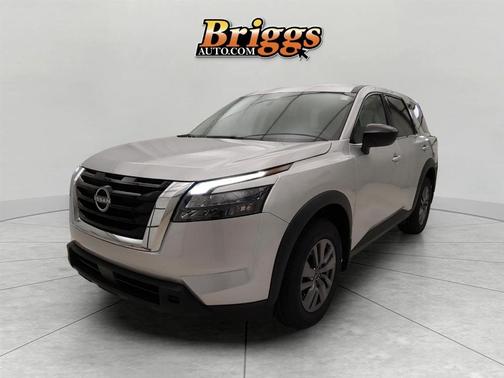 2025 Nissan Pathfinder S