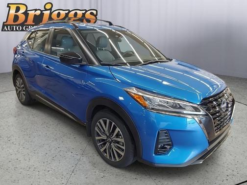 2023 Nissan Kicks SR