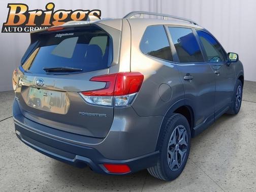 2022 Subaru Forester Premium