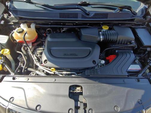 2023 Chrysler Pacifica Touring-L