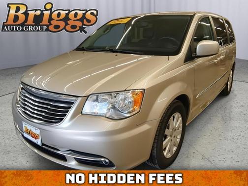 2016 Chrysler Town & Country Touring