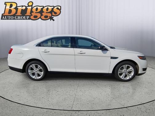 2018 Ford Taurus SE