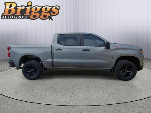 Sterling Gray Metallic 2023 Chevrolet Silverado 1500 Custom Trail Boss