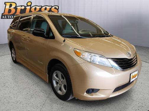 2011 Toyota Sienna LE