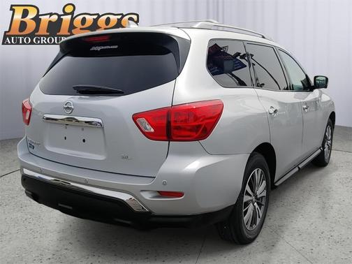 Brilliant Silver Metallic 2019 Nissan Pathfinder SL